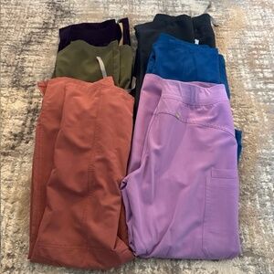FIGS Cargo Pants- Medium Petite